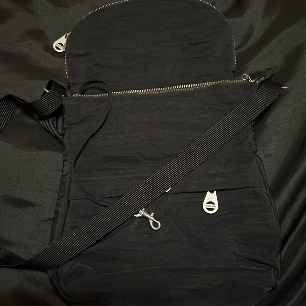 Black Baggalini Crossbody, with beige interior see pics for measurements